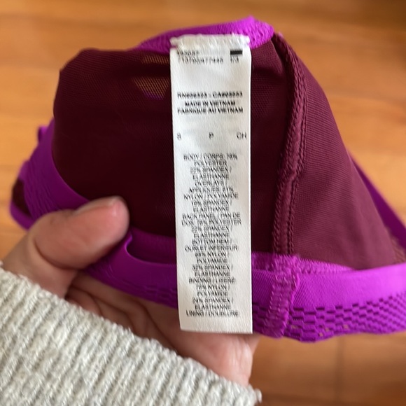 NWOT NIKE MESH SPORTS BRA SIZE S - Picture 5 of 5